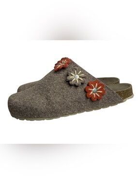 Autenti by Penti Taupe Wool Clogs Floral Appliqués Sz 9.5/10